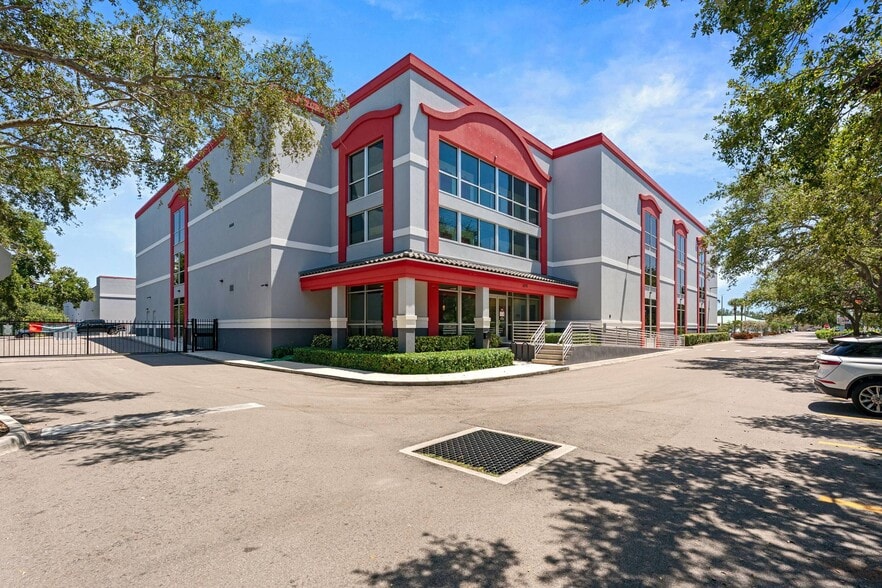 6015 26th St W, Bradenton, FL for sale - Primary Photo - Image 1 of 1