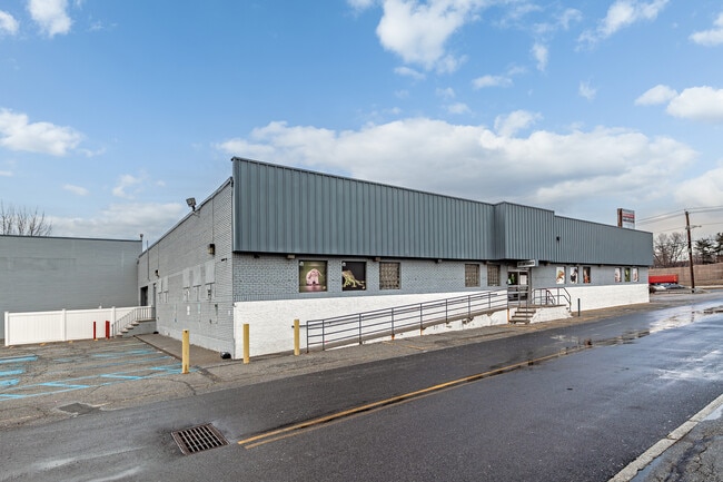 More details for 240 State Rt 17 S, Lodi, NJ - Industrial for Lease