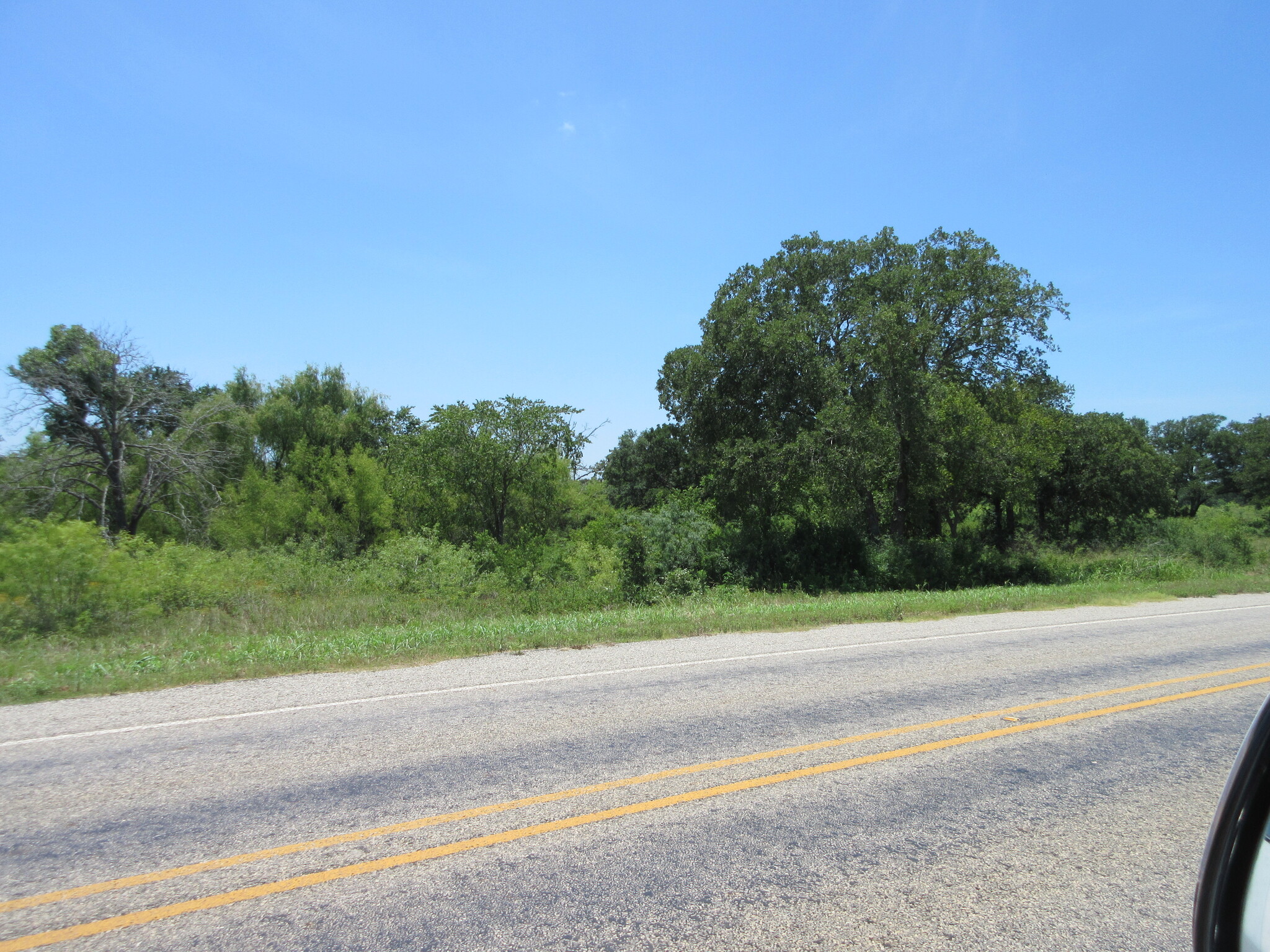 5213 US-90, Waelder, TX for sale Primary Photo- Image 1 of 1