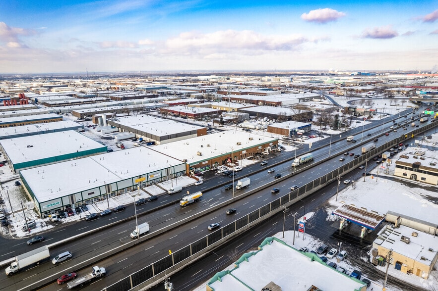 8241-8285 Boul Métropolitain E, Montréal, QC for lease - Aerial - Image 2 of 5