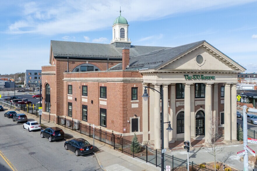 870 Westminster St, Providence, RI for lease - Primary Photo - Image 1 of 7