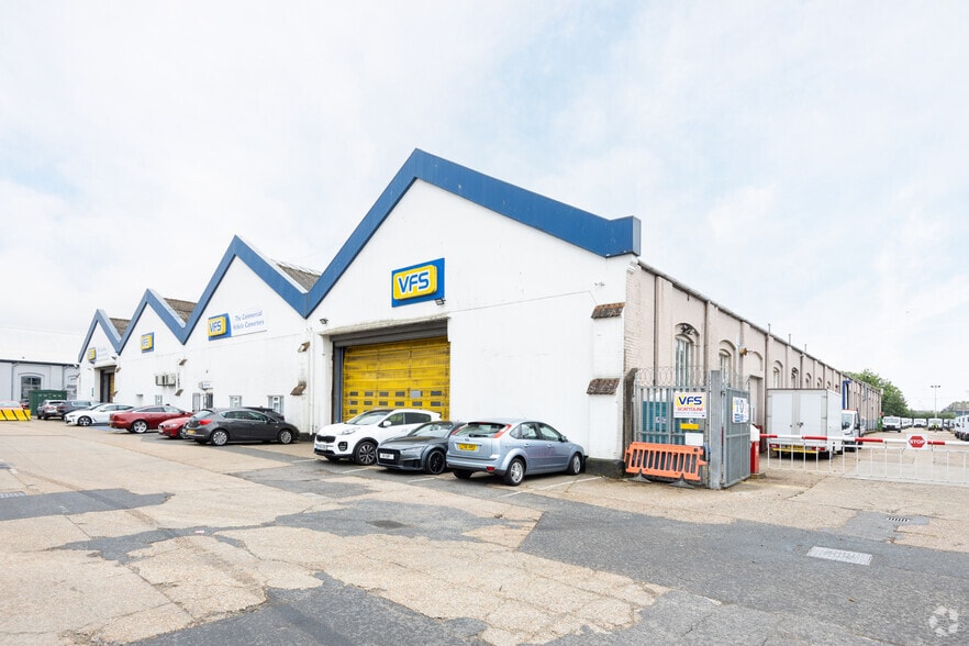 Chickenhall Ln, Eastleigh for lease - Building Photo - Image 1 of 4