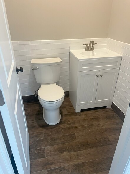 2801 Montauk Hwy, Brookhaven, NY for lease - Building Photo - Image 3 of 7