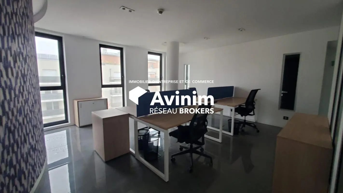 Office in Annecy for lease Interior Photo- Image 1 of 11