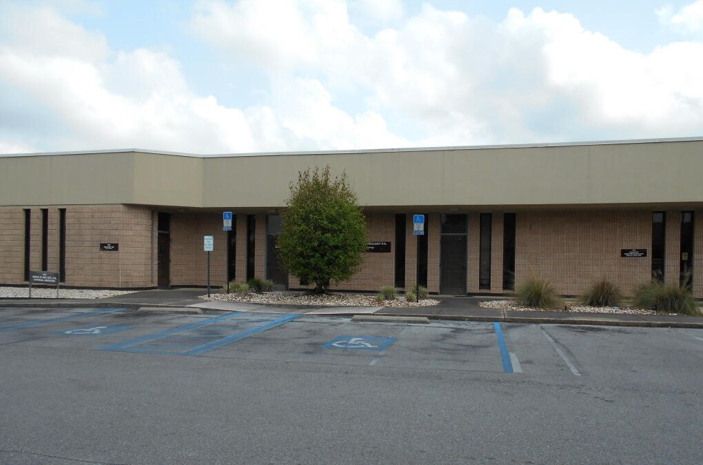 350 Redstone Ave W, Crestview, FL for sale Primary Photo- Image 1 of 1