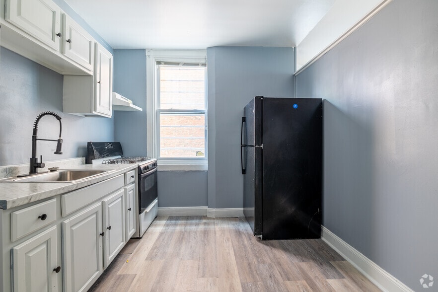 1015 Cathedral St, Baltimore, MD for lease - Building Photo - Image 2 of 10