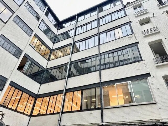Office in Paris for lease - Building Photo - Image 2 of 43
