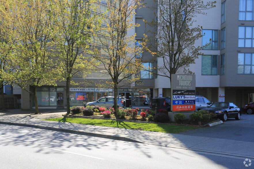 8240 Lansdowne Rd, Richmond, BC V6X 1B9