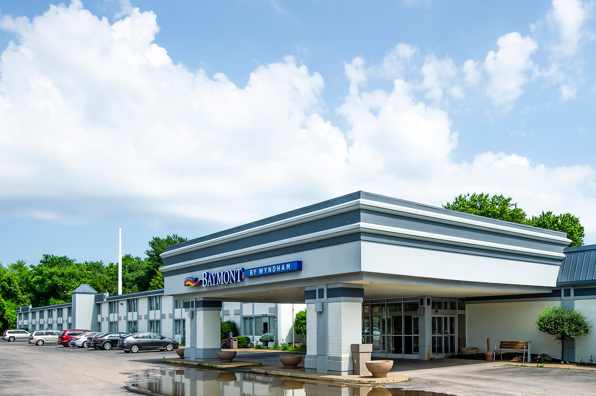 701 Pike St, Marietta, OH 45750 Baymont by Wyndham Marietta