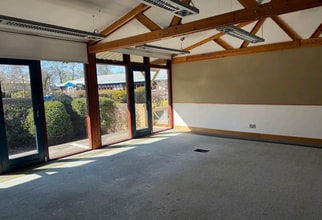 Pitreavie Dr, Dunfermline for lease Interior Photo- Image 2 of 4