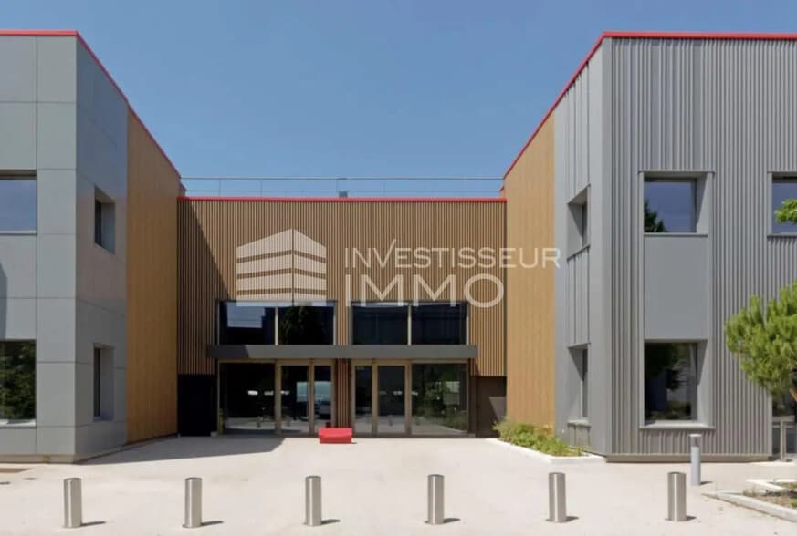 Office in Le Blanc-Mesnil for lease - Building Photo - Image 3 of 5
