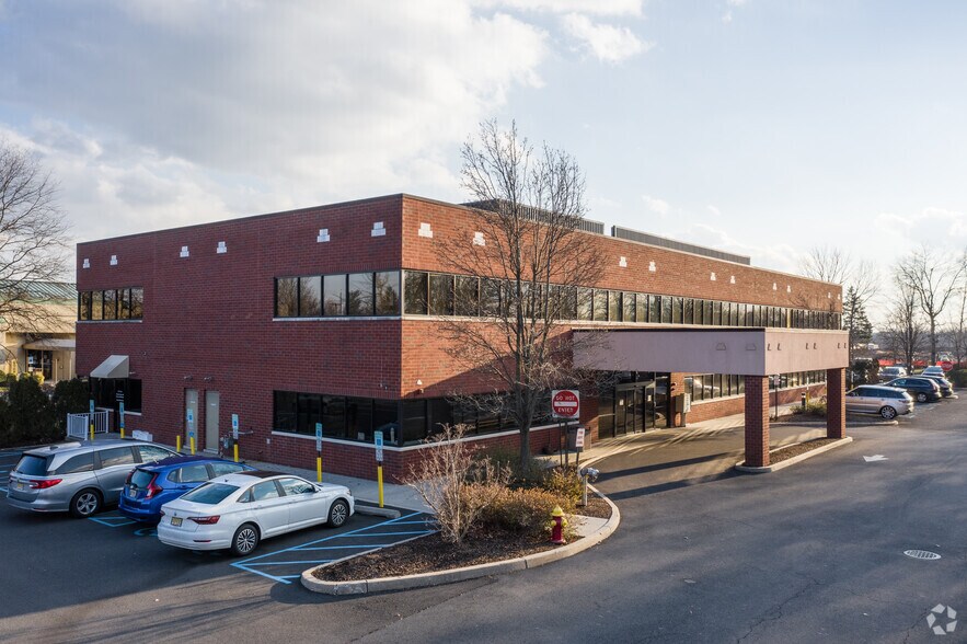 49 Veronica Ave, Somerset, NJ 08873 Office/Medical for Lease