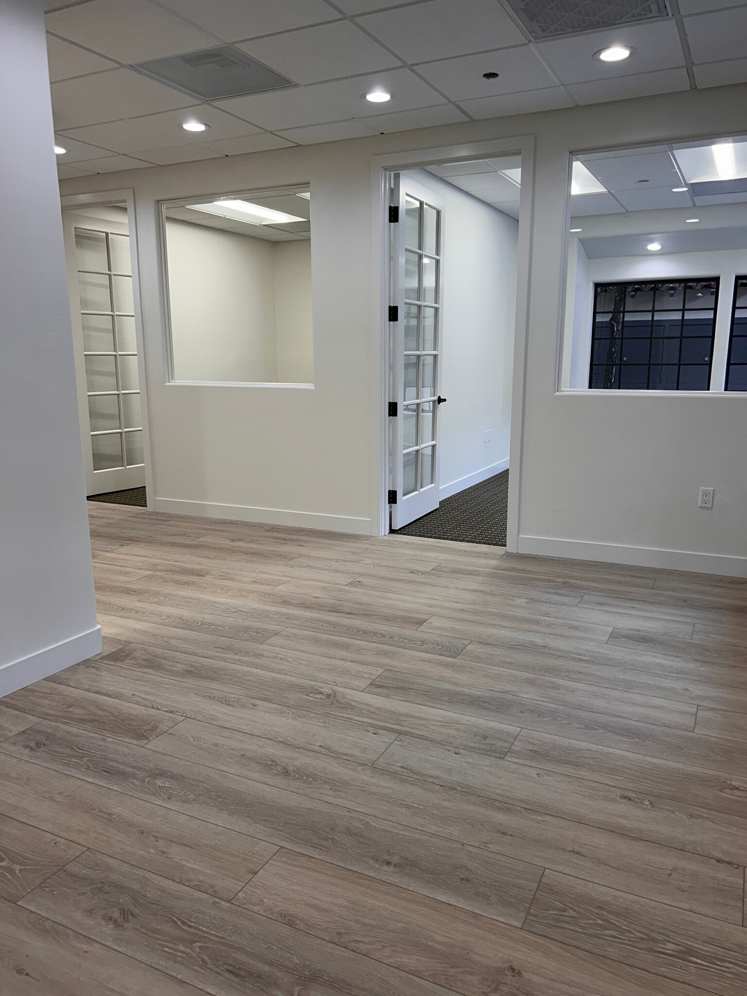 16236 San Dieguito Rd, Rancho Santa Fe, CA for lease Interior Photo- Image 1 of 11