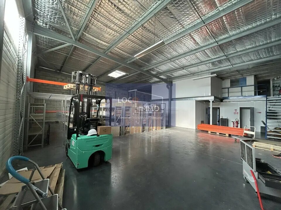 Flex in Yvrac for lease Interior Photo- Image 1 of 10