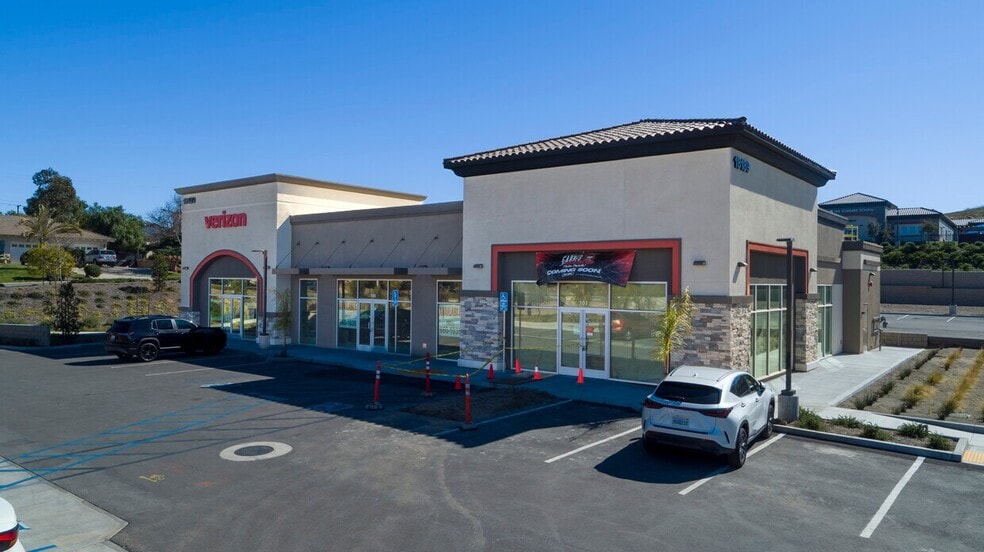 18233 Van Buren Blvd, Riverside, CA for lease - Building Photo - Image 2 of 3