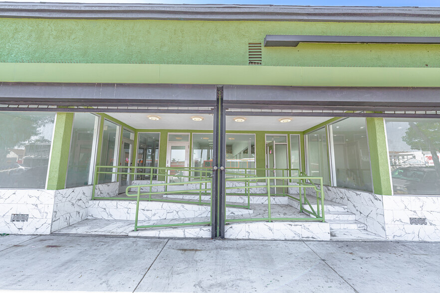 2736 E Florence Ave, Huntington Park, CA for sale - Building Photo - Image 2 of 24