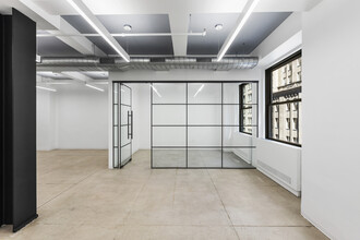 370 Lexington Ave, New York, NY for lease Building Photo- Image 2 of 7