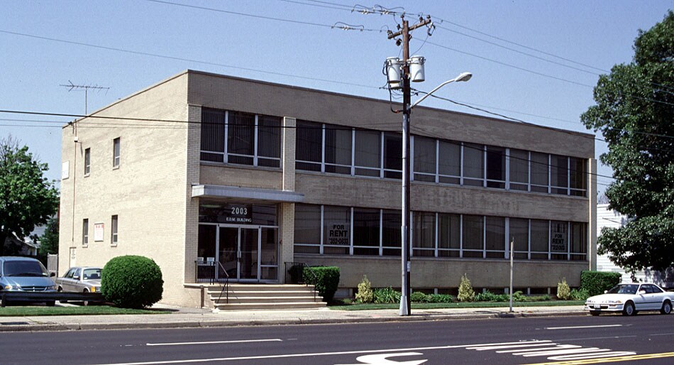 2003 Jericho Tpke, New Hyde Park, NY for sale Primary Photo- Image 1 of 1