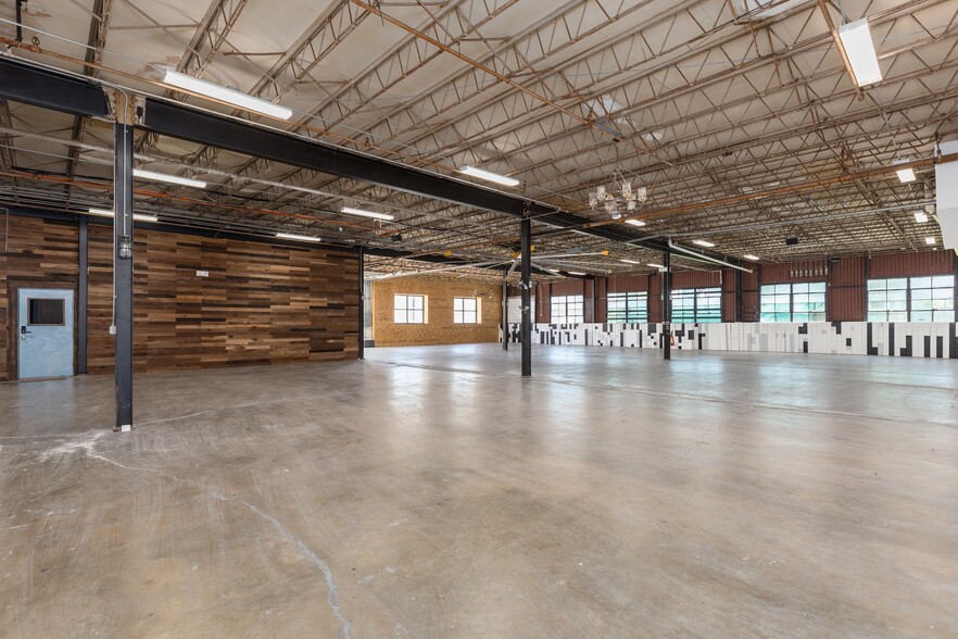 6626 Supply Row, Houston, TX for lease - Building Photo - Image 2 of 6