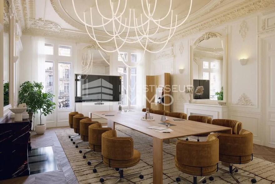 Office in Paris for lease - Interior Photo - Image 1 of 5