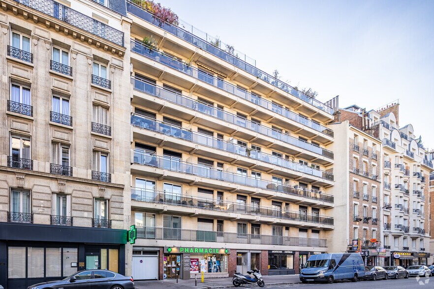 17 Rue De La Croix Nivert, Paris for lease - Building Photo - Image 2 of 5
