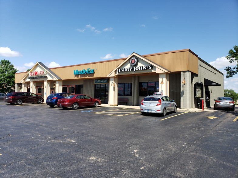 1735 S West Ave, Freeport, IL for sale - Building Photo - Image 1 of 1