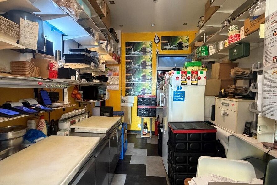 173 Fulham Palace Rd, London for lease - Interior Photo - Image 2 of 5