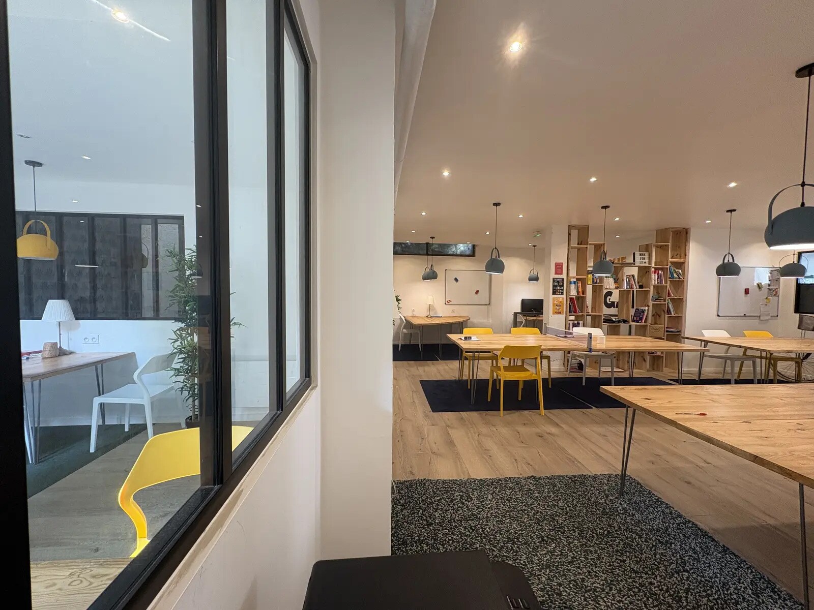 Office in Bordeaux for lease Building Photo- Image 1 of 14