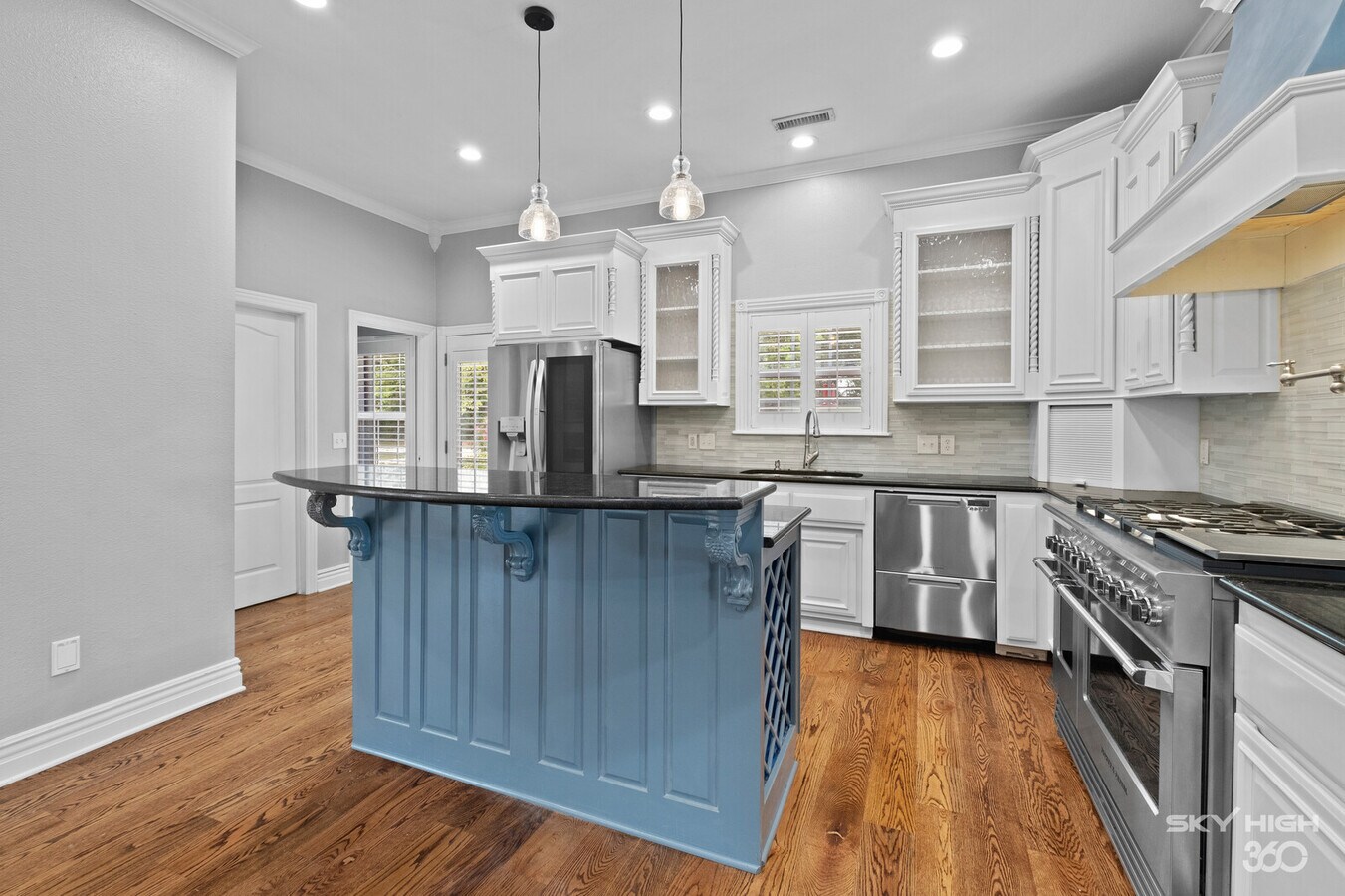 11815 Clyde Carnes Road, Farmington, AR 72730 Meticulously kept 5 BR