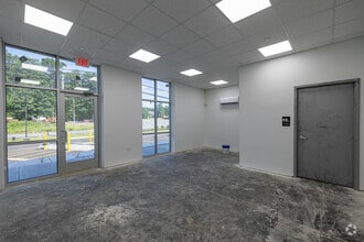 17 Cpl Luigi Marciante Jr Memorial Dr, Jackson Township, NJ for lease Interior Photo- Image 2 of 9