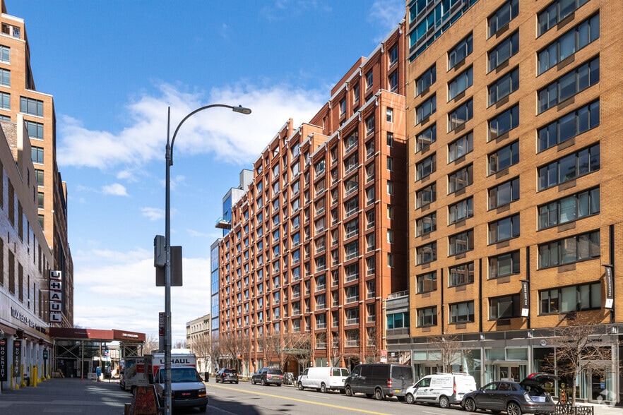 555 W 23rd St, New York, NY 10011 | LoopNet