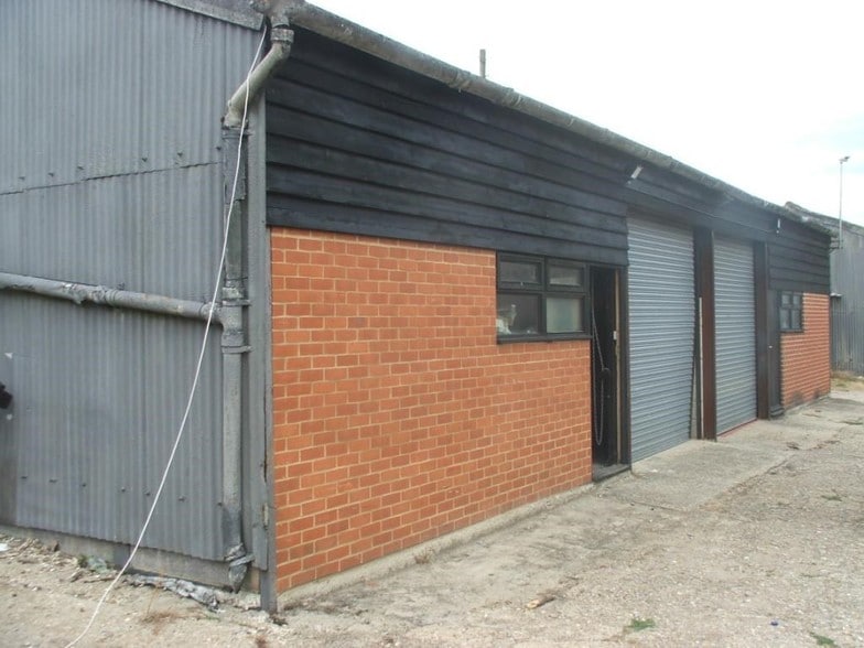 4 Rotten Row, Henley On Thames for sale - Building Photo - Image 1 of 1