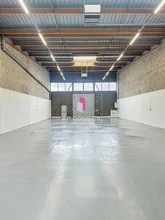 Flex in Coignieres for lease Interior Photo- Image 1 of 5