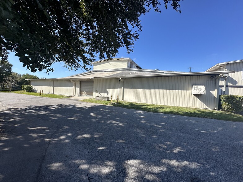2650 Rosselle St, Jacksonville, FL for lease - Building Photo - Image 1 of 15