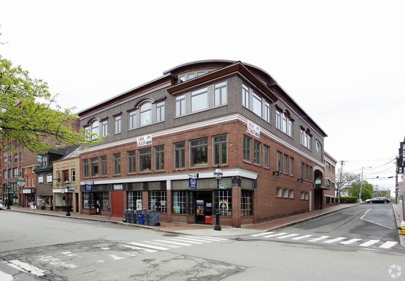 8286 Congress St, Portsmouth, NH 03801