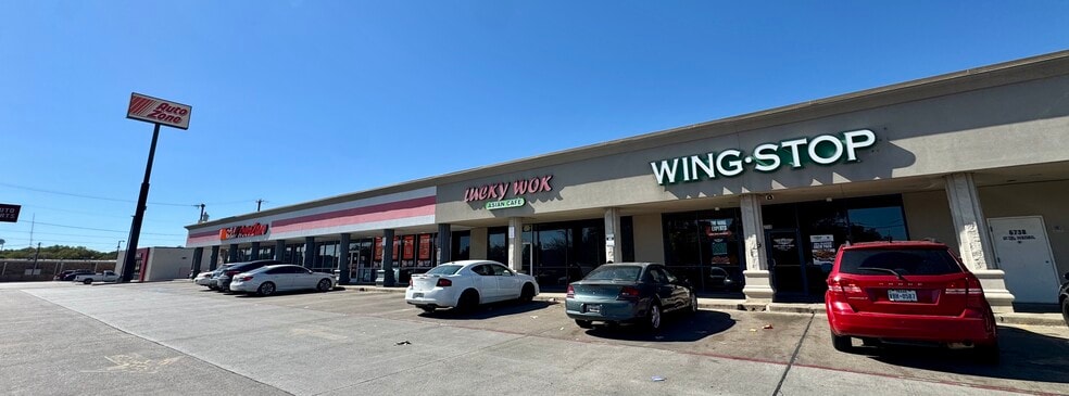 6730-6750 Forest Hill Dr, Forest Hill, TX for lease - Building Photo - Image 3 of 6