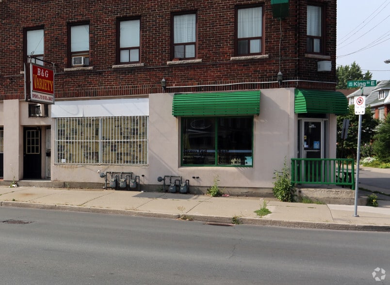 1000-1016 King St E, Hamilton, ON for lease - Building Photo - Image 3 of 6