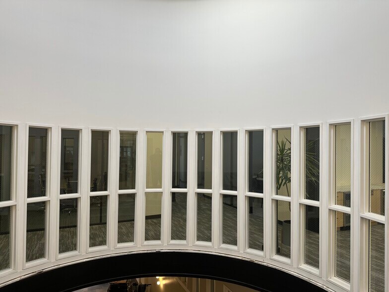 780-790 Main St, Dubuque, IA for lease - Building Photo - Image 2 of 36