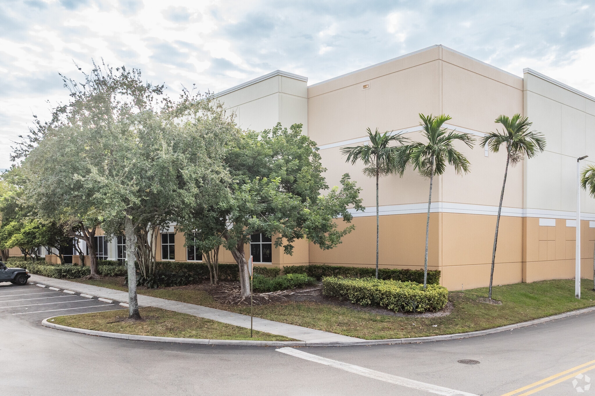 11700 Miramar Pky, Miramar, FL for sale Primary Photo- Image 1 of 1