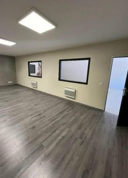 Gémenos, Gémenos for lease - Building Photo - Image 3 of 5