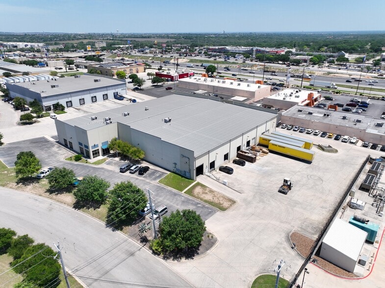 5850 Corridor Pky, Schertz, TX for lease - Building Photo - Image 1 of 8