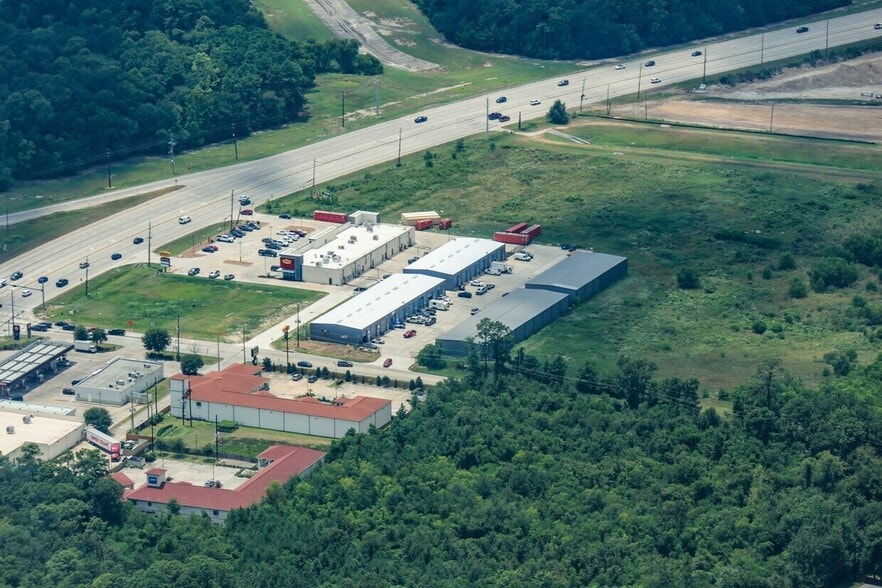 19737 Lee Rd Freestanding Buildings portfolio of 3 properties for sale on LoopNet.com - Aerial - Image 3 of 7