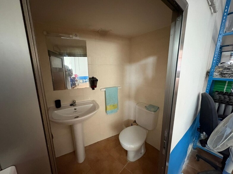 Retail in Ferrol, La Coruna for sale - Interior Photo - Image 3 of 11