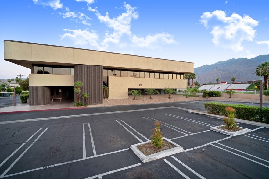 340 S Farrell Dr, Palm Springs, CA for lease - Building Photo - Image 2 of 25