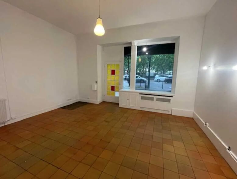 Office in Paris for lease - Interior Photo - Image 3 of 10