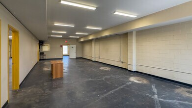 1228 Wyoming Ave, El Paso, TX for lease Interior Photo- Image 2 of 11