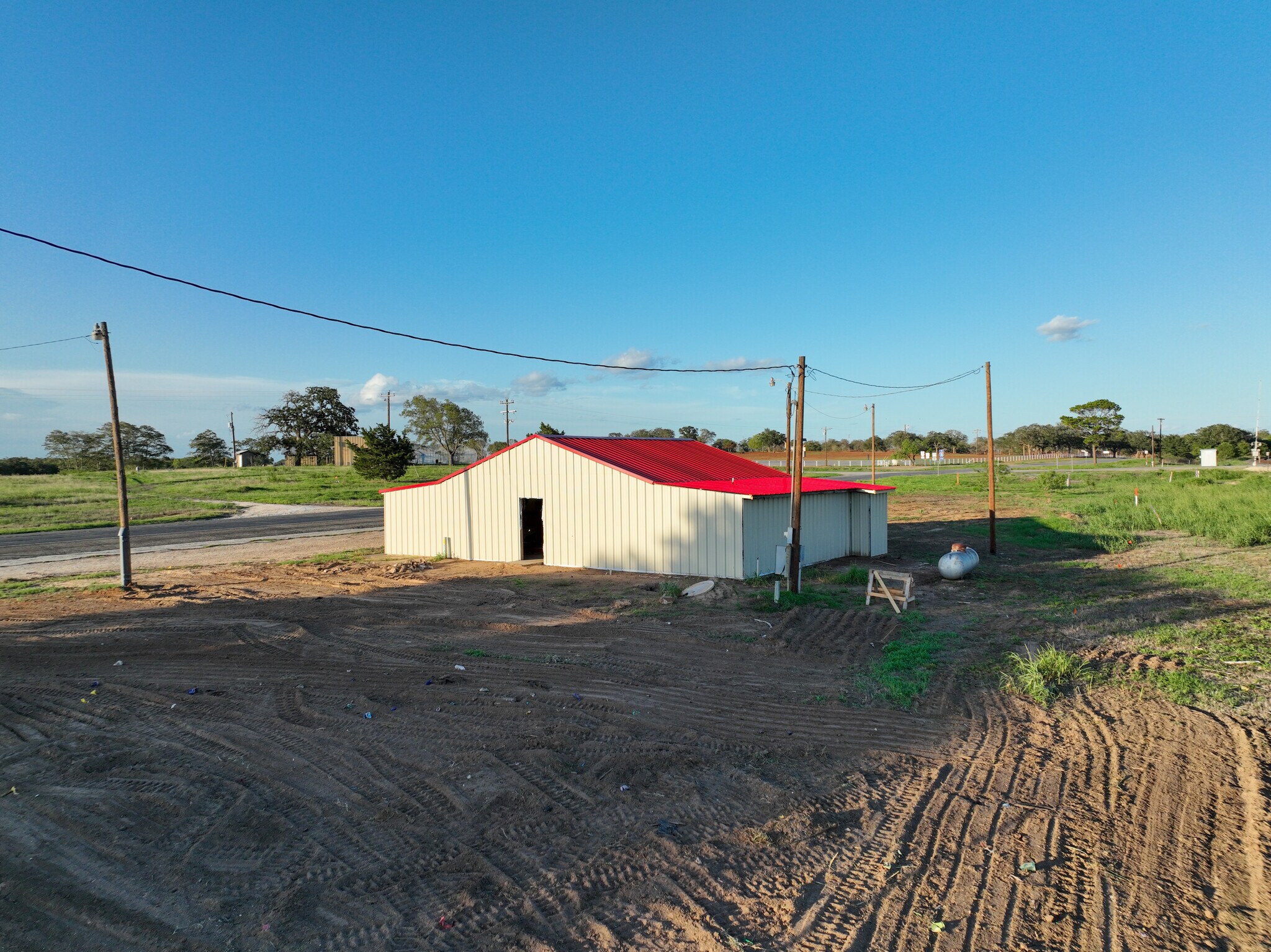 7717 US90 Hwy, Harwood, TX 78632 33,000 sqft. Greenhouse Facility