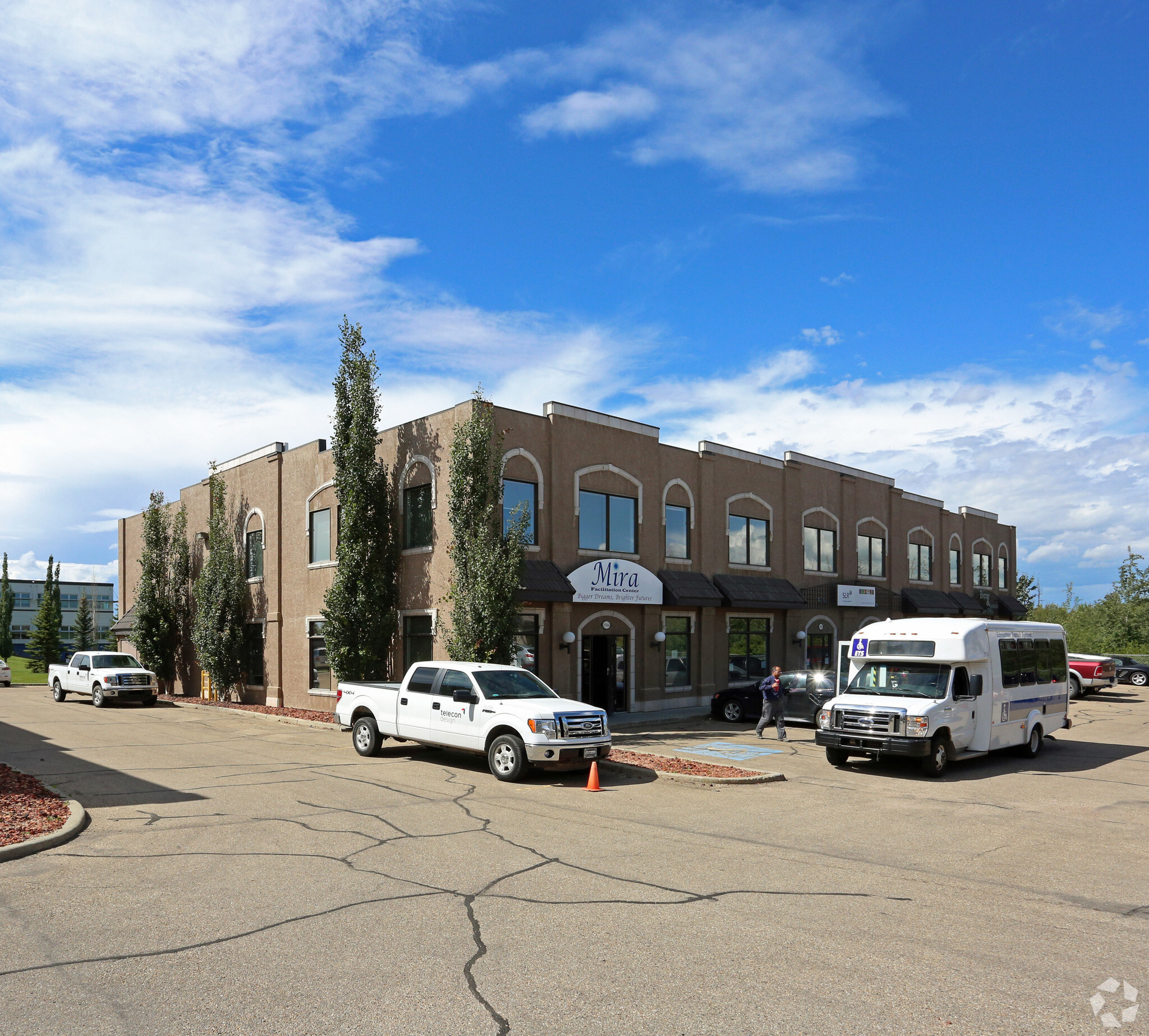 6932-6940 Roper Rd NW, Edmonton, AB for sale Primary Photo- Image 1 of 3