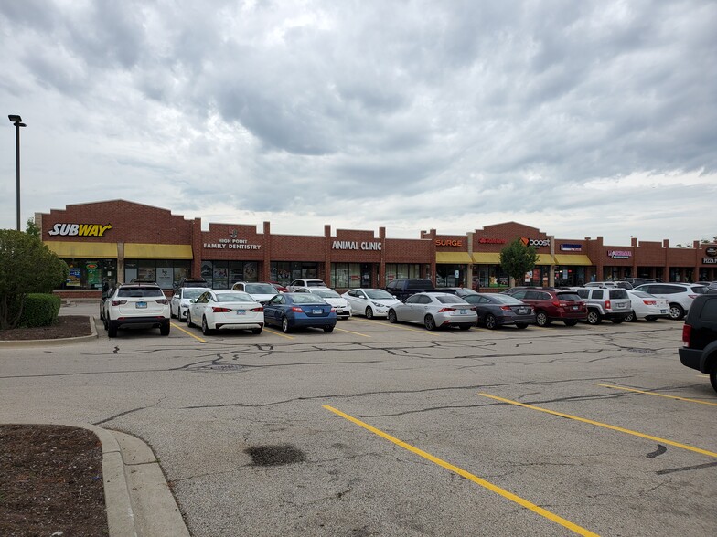 1350 E Chicago St, Elgin, IL for lease - Building Photo - Image 1 of 11