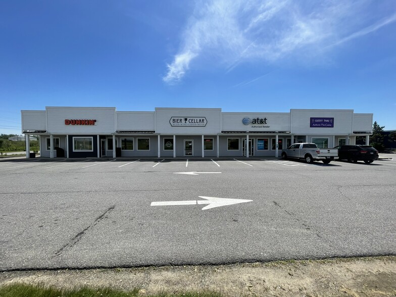 587-593 Lower Main St, Gorham, ME for sale - Building Photo - Image 1 of 1